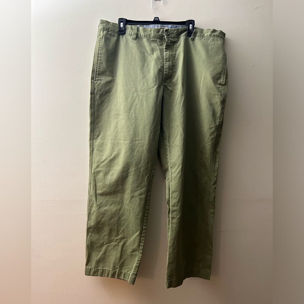 LL Bean Green Standard Fit Pants Size 42x32